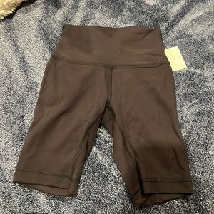 lululemon short 8” wunder under